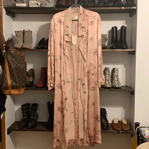 Wilfred Jackets & Coats - 100% silk Aritzia Wilfred robe! Wilfred Jackets & Coats - 100% silk Aritzia Wilfred robe!